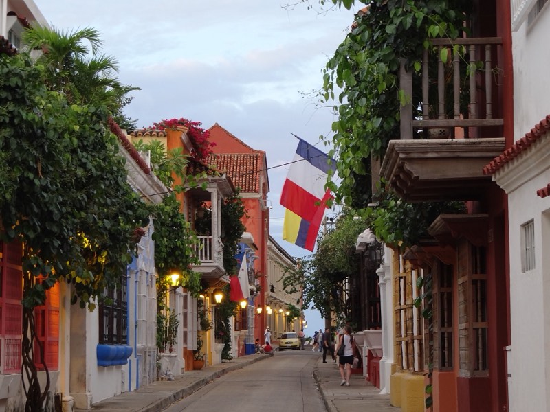 A dos cuadras de la plaza de San Diego. Cartagena. Colombia