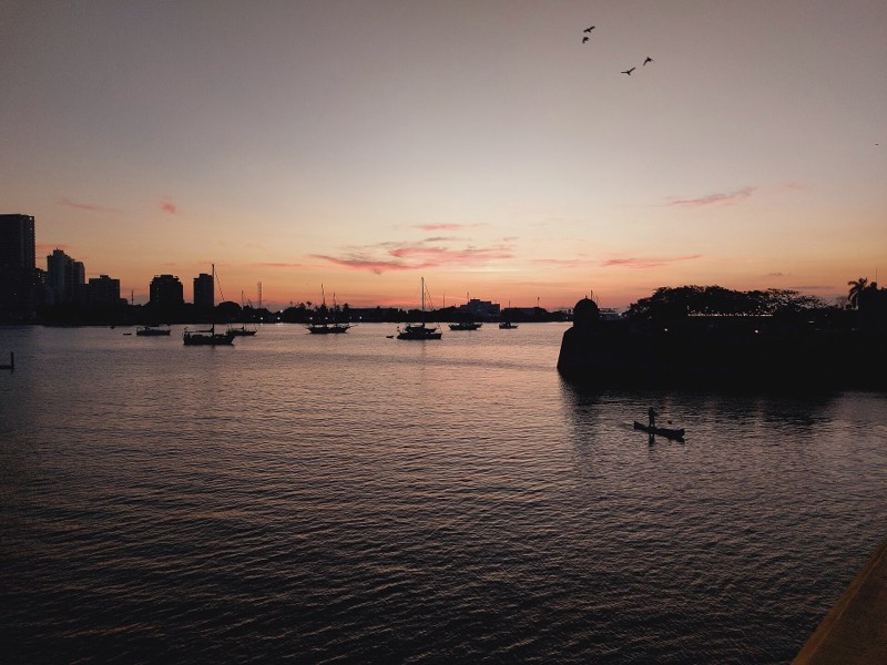 Puesta de sol en la Bahía de Cartagena de Indias